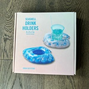 ✨5 for $30✨Brand new Seashell Drink Holders!